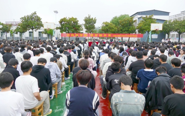 �����ǵ�һ��ͼƬ